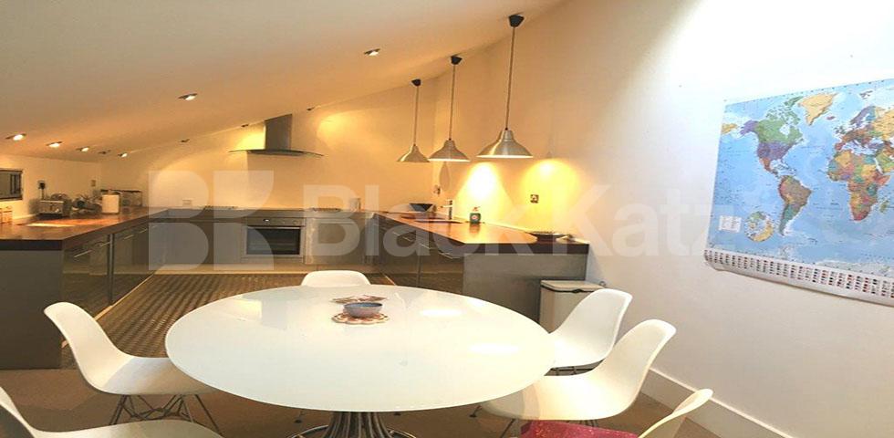 			UNDER OFFER, 2 Bedroom, 1 bath, 1 reception Penthouse			 Bridgewalk Heights, 80 Weston Street, London Bridge